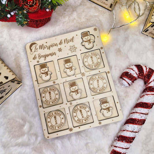Jeu de morpion Tic Tac Toe de Noël pour enfant en bois gravé - décor Pôle nord