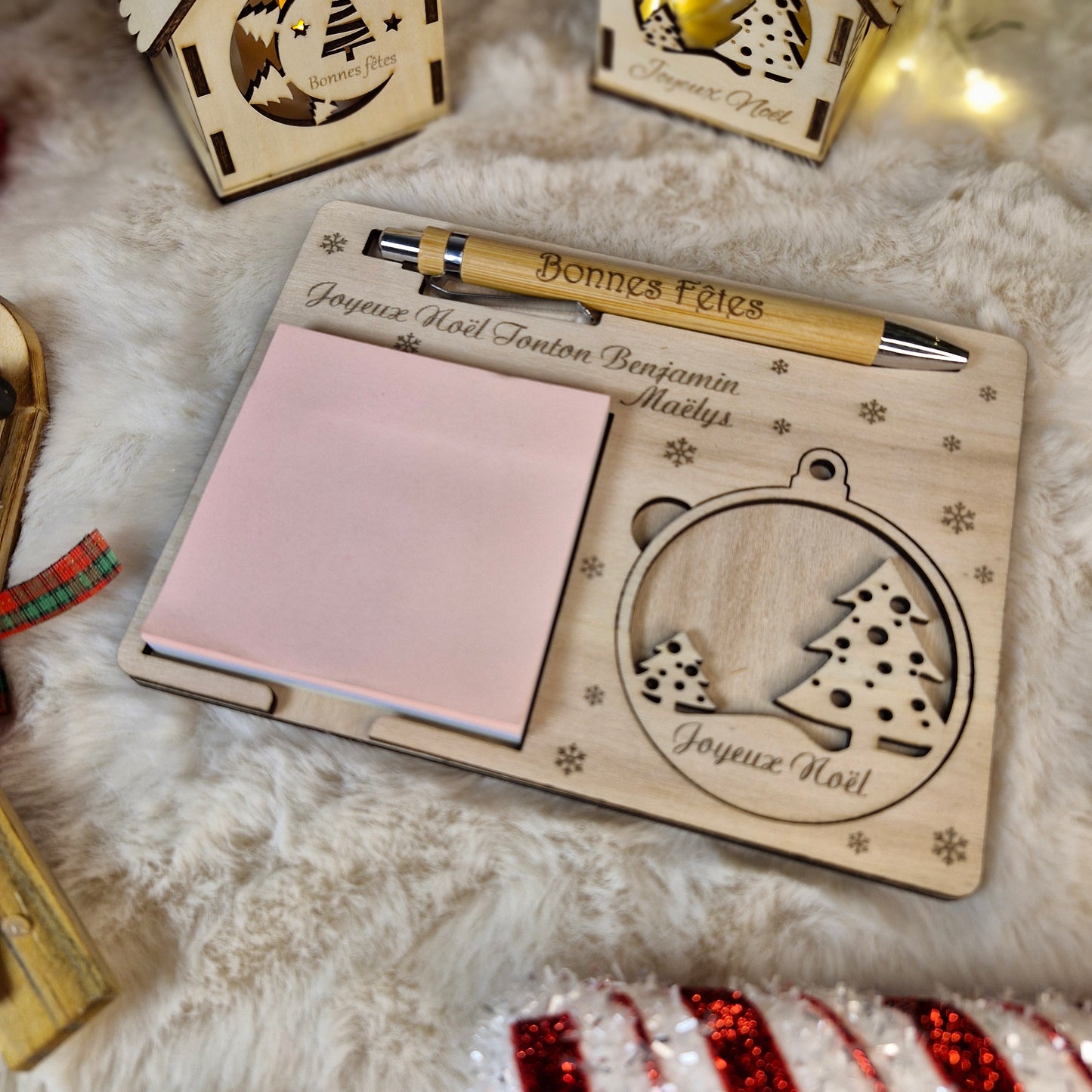 Porte bloc note - support Post-it en bois personnalisé avec boule de Noël | Décoration de sapin - décor 2 Sapins