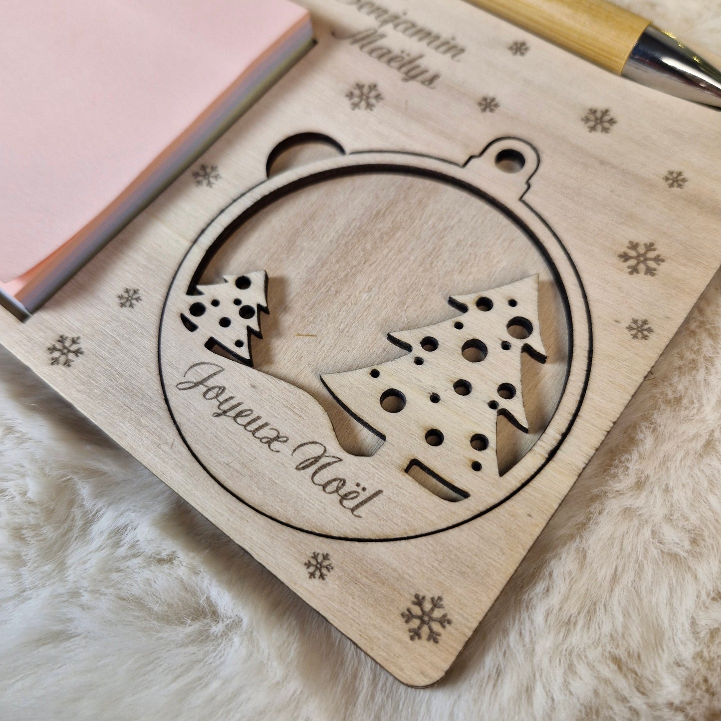 Porte bloc note - support Post-it en bois personnalisé avec boule de Noël | Décoration de sapin - décor 2 Sapins