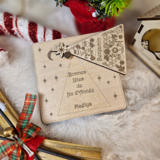 Carte cadeau surprise de Noël en bois gravé et personnalisé, décor Sapin de Noël