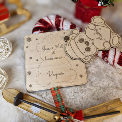 Carte cadeau surprise de Noël en bois gravé et personnalisé, décor Ourson de Noël