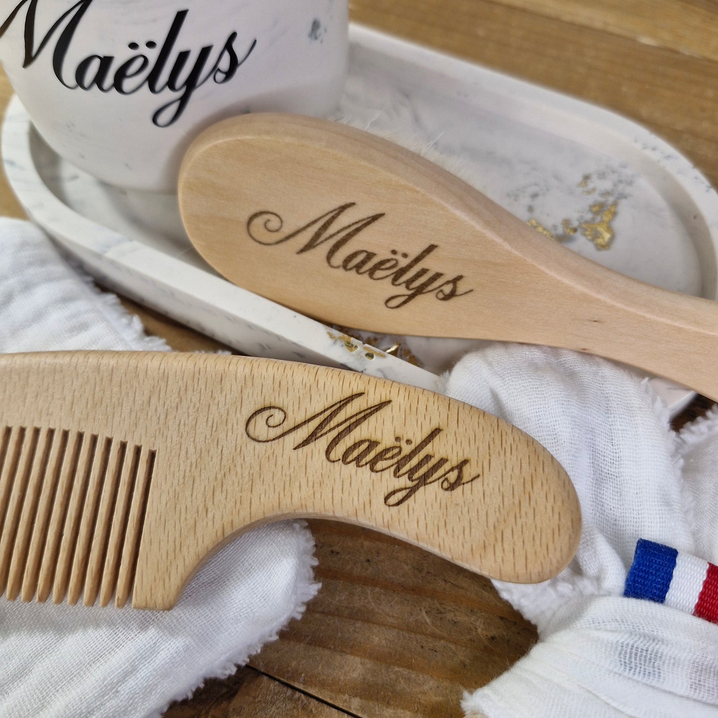 Coffret de naissance - cadeau personnalisé bébé et maman à composer, avec pot et plateau en Jesmonite | Idée cadeau baby shower ou baptême